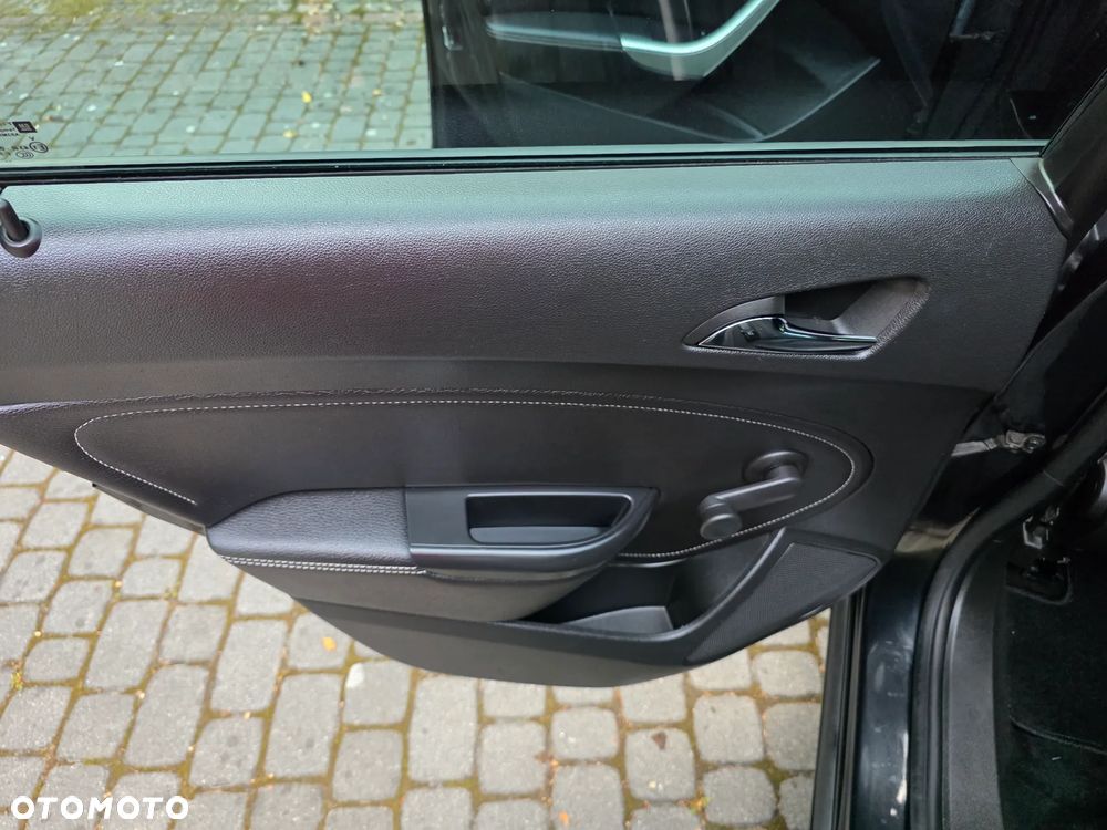 Opel Astra - 16