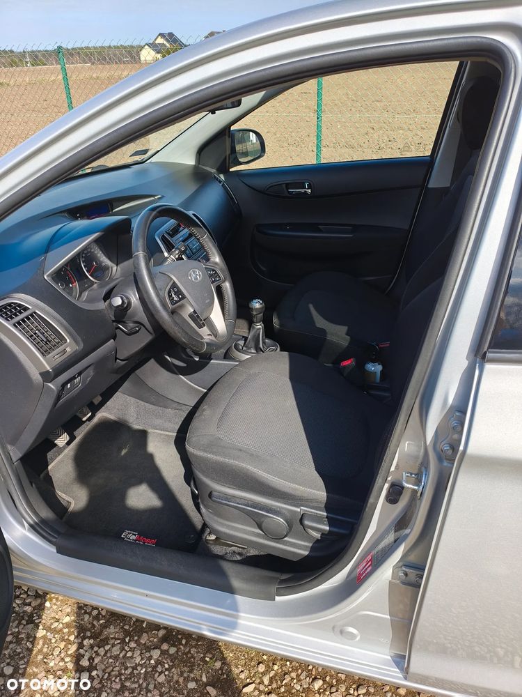 Hyundai i20 1.2 Fifa World Cup Edition - 9