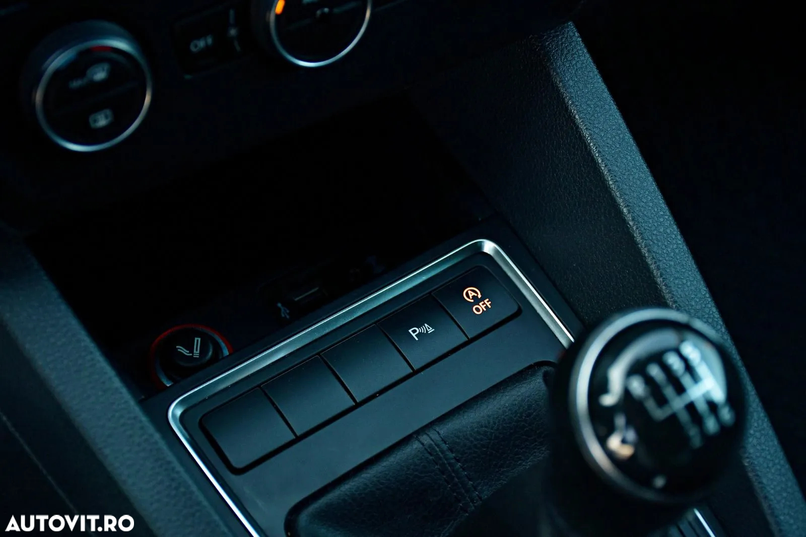 Volkswagen Jetta 1.2 TSI BMT Trendline - 14