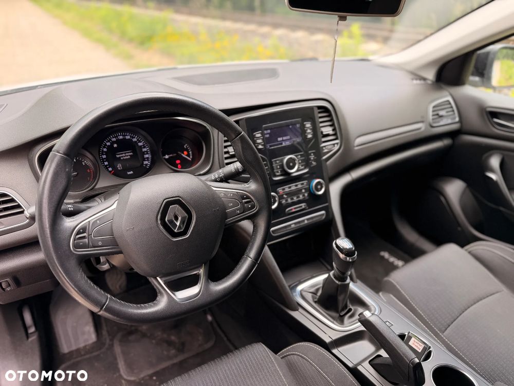 Renault Megane 1.2 Energy TCe Limited - 6