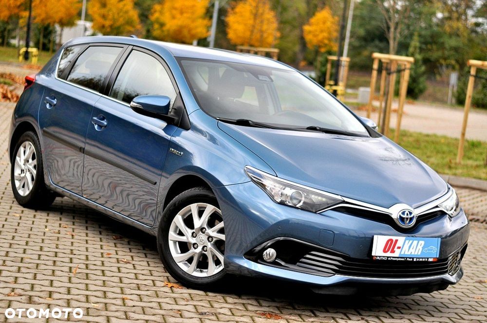 Toyota Auris - 1