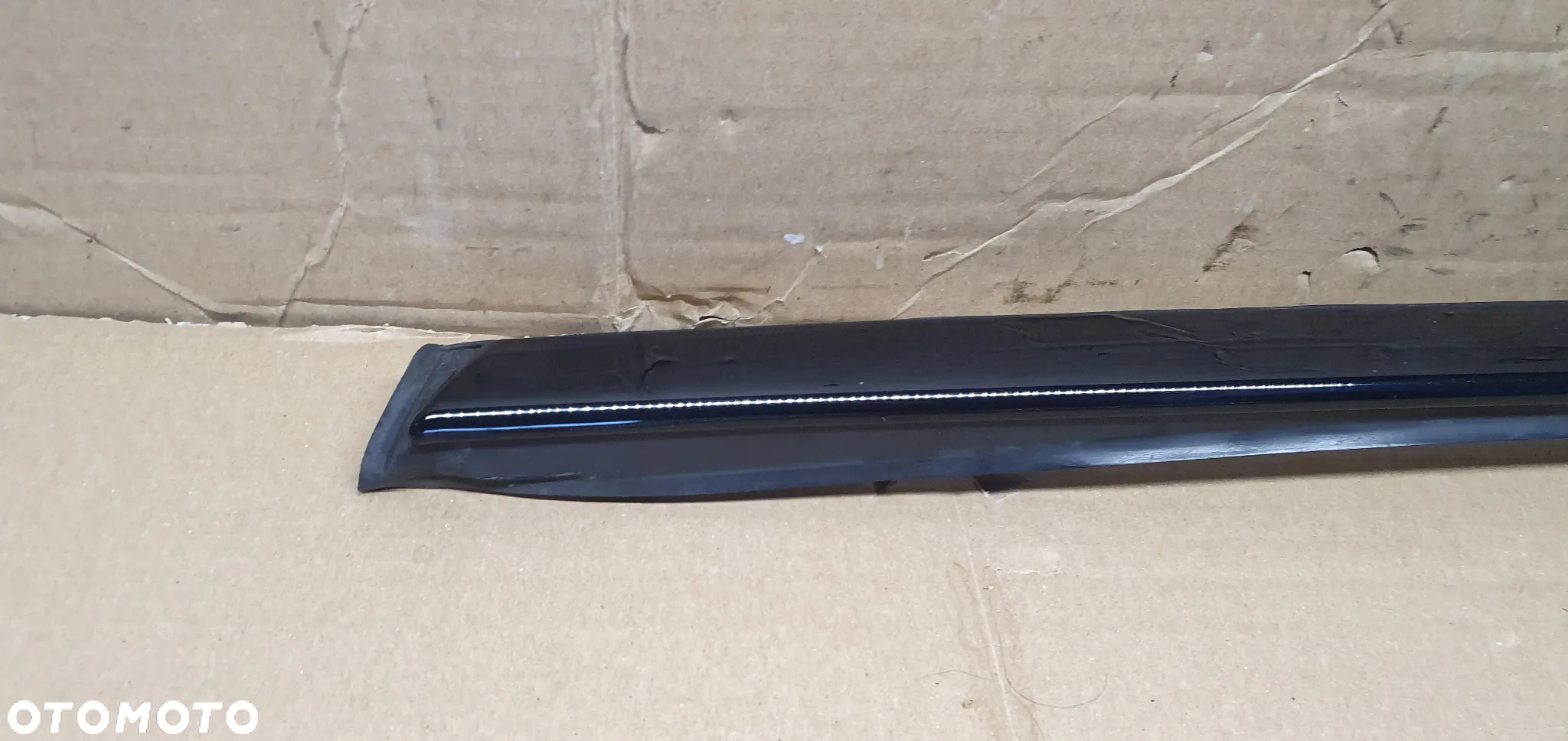 Listwa szyby czołowej prawy przód Citroen C5 III 9659145880 - 2