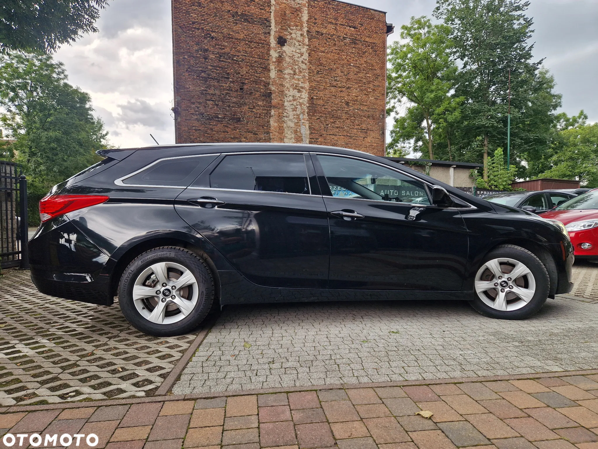 Hyundai i40 Kombi blue 1.6 Family+ - 15