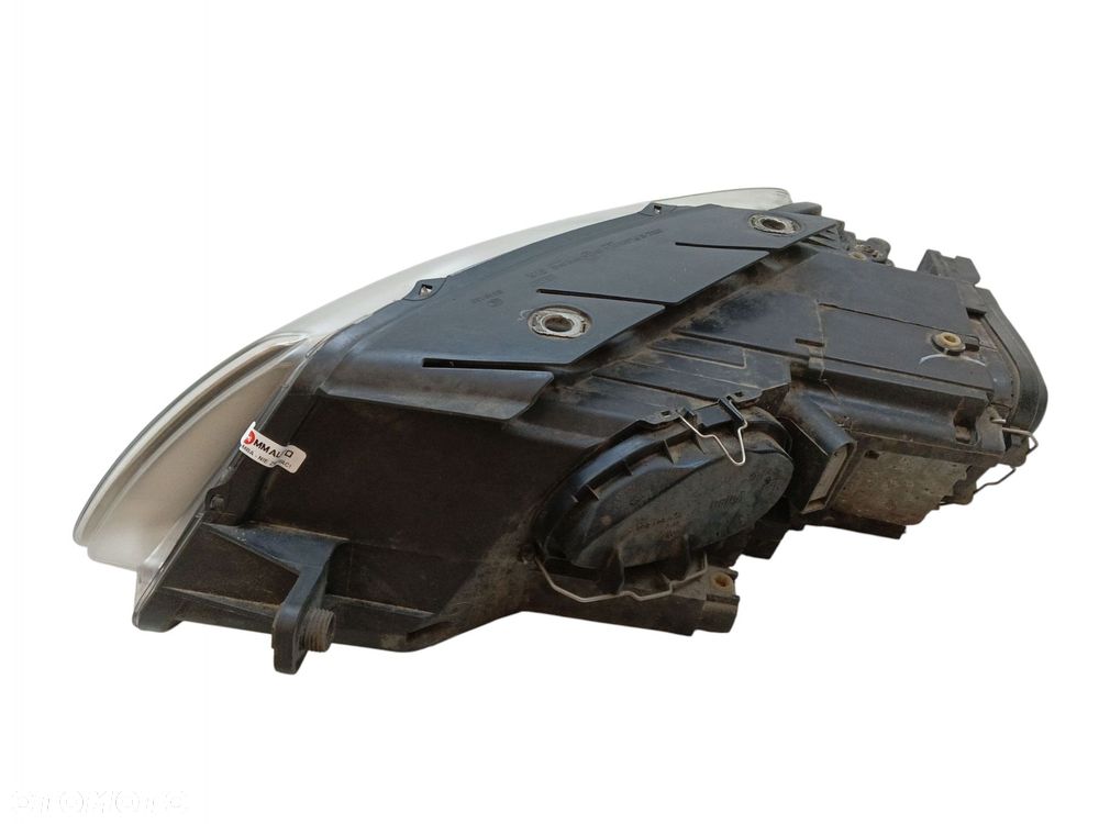 LAMPA PRAWY PRZÓD VOLKSWAGEN PASSAT B6 (2005-2010) 2.0 TDI 140KM - 7