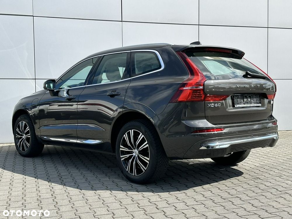 Volvo XC 60 T6 AWD Recharge Geartronic Inscription - 11