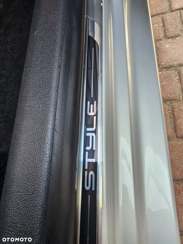 Volkswagen Golf Plus 1.4 TSI DSG Style - 25