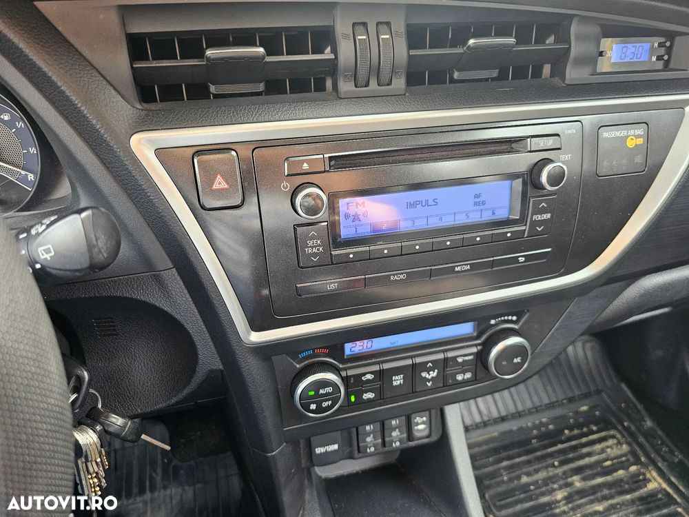 Toyota Auris - 10