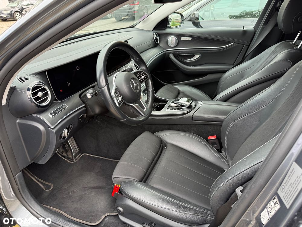 Mercedes-Benz Klasa E 220 d 4-Matic All-Terrain - 13