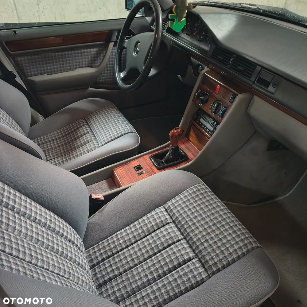 Mercedes-Benz W124 (1984-1993) - 2