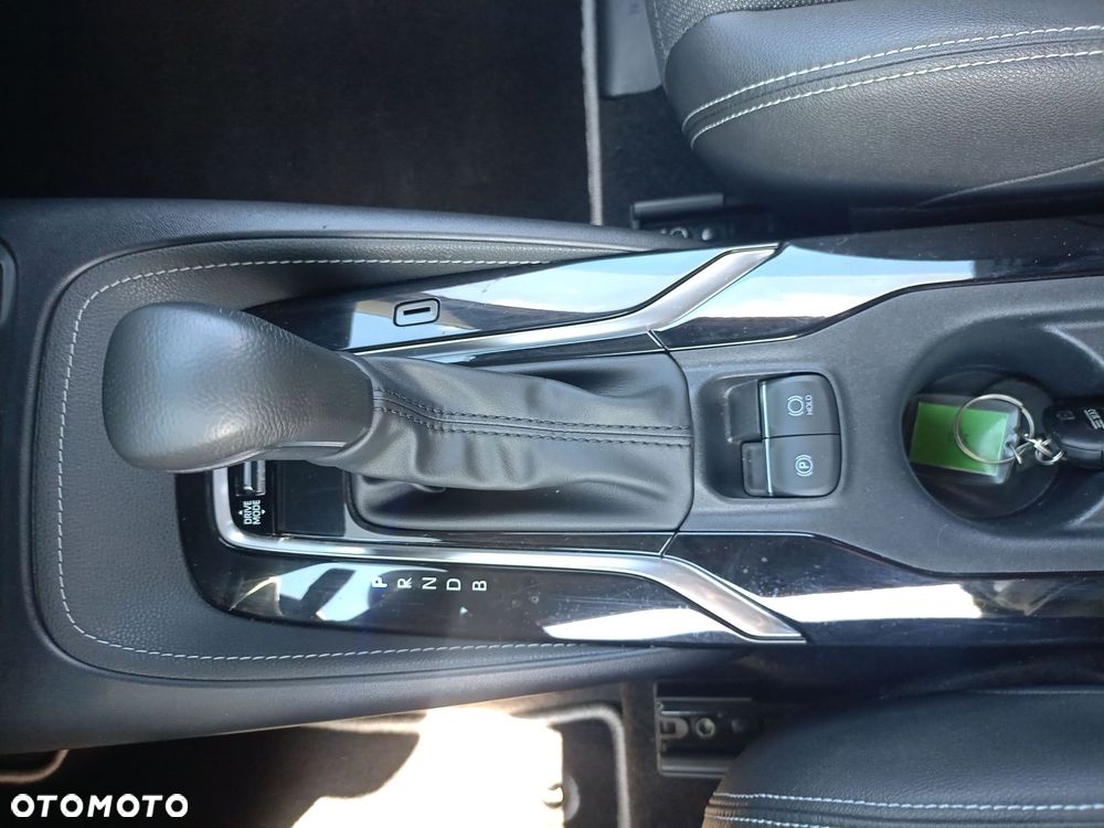 Toyota Corolla 1.8 Hybrid Style - 17