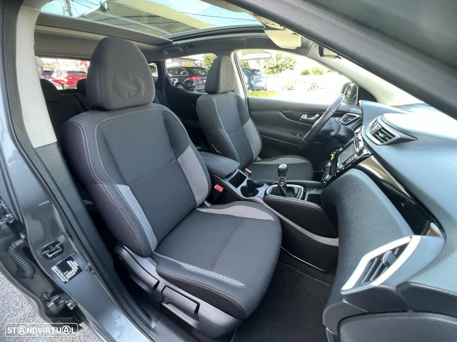 Nissan Qashqai 1.5 dCi N-Connecta Business - 24