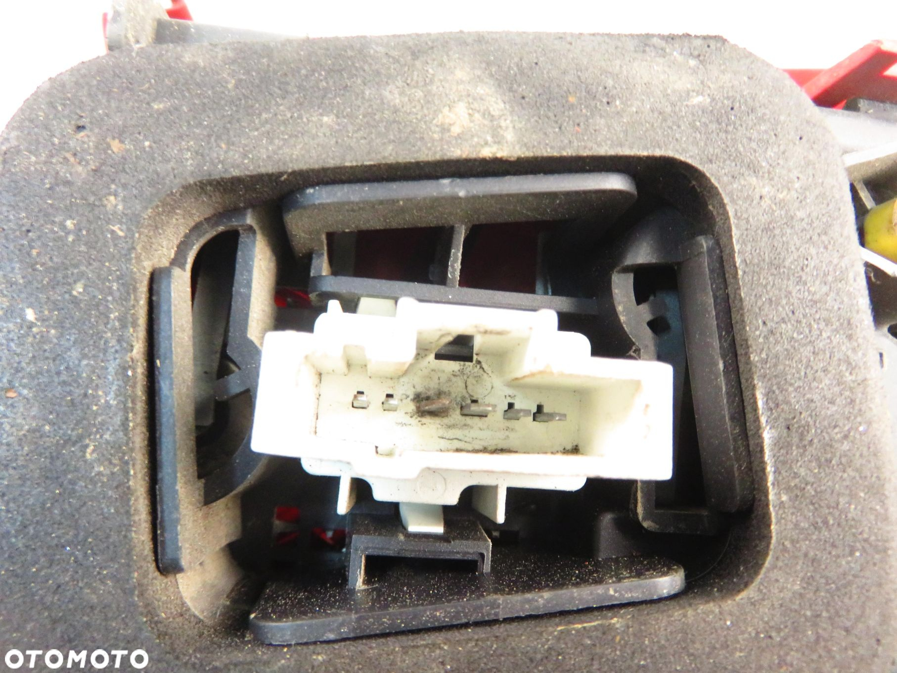 LAMPA LEWA TYLNA PEUGEOT 307 SW (3H) 557686 - 2