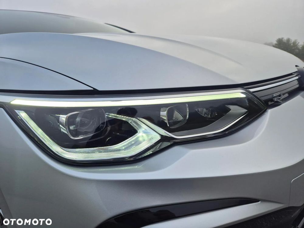 Volkswagen Golf - 6