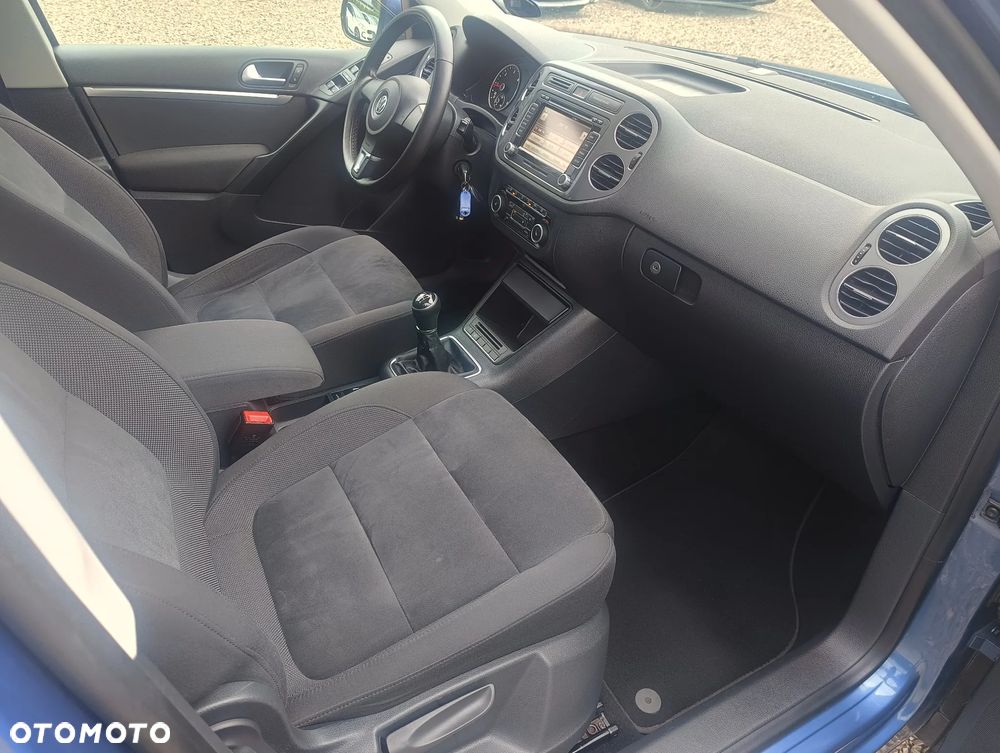 Volkswagen Tiguan 2.0 TDI DPF BlueMotion Technology Sport & Style - 17