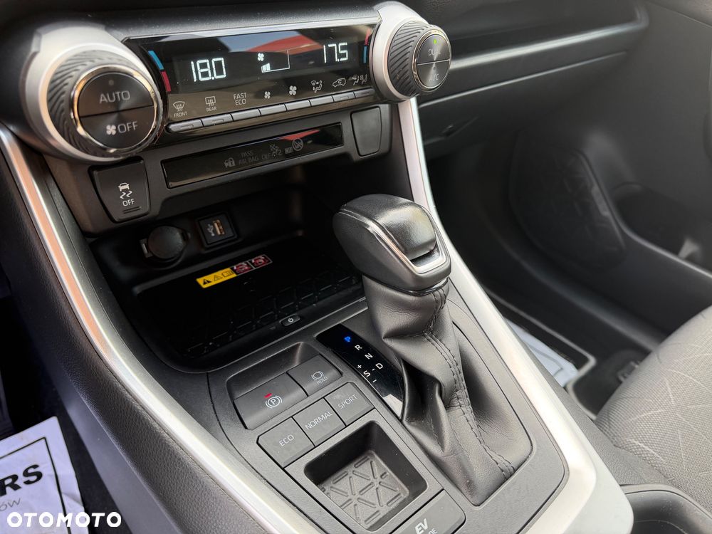 Toyota RAV4 2.5 Hybrid Comfort 4x2 - 28