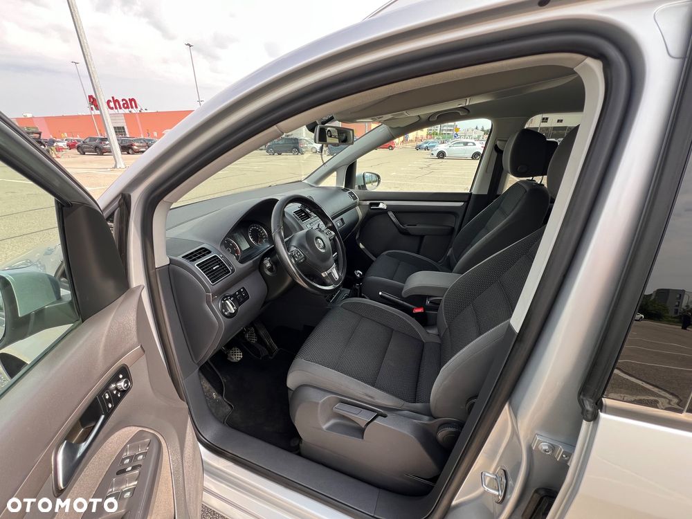 Volkswagen Touran 1.4 TSI Conceptline - 27