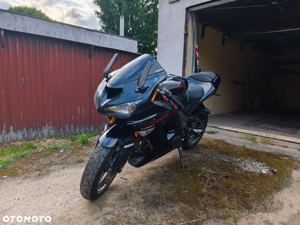 Kawasaki ZX - 3
