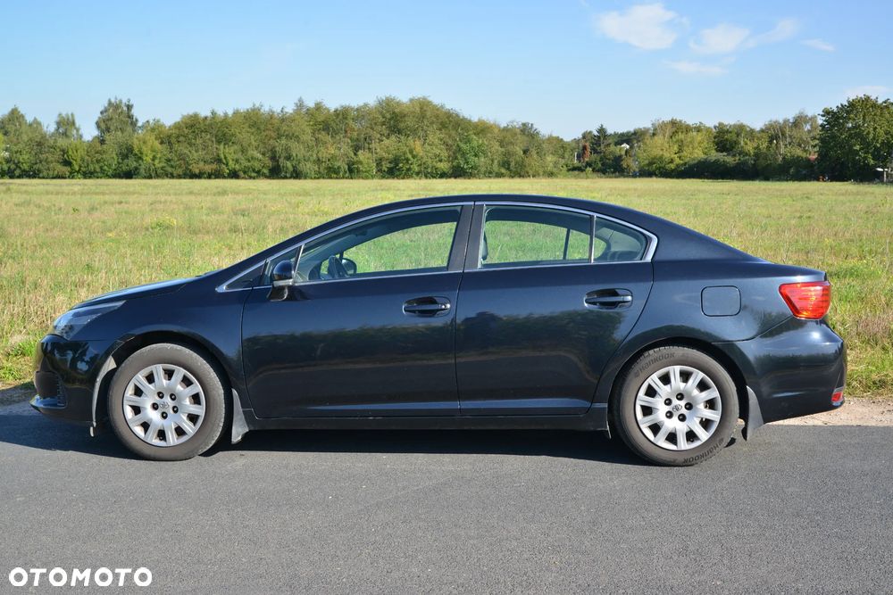 Toyota Avensis 1.6 Active - 3