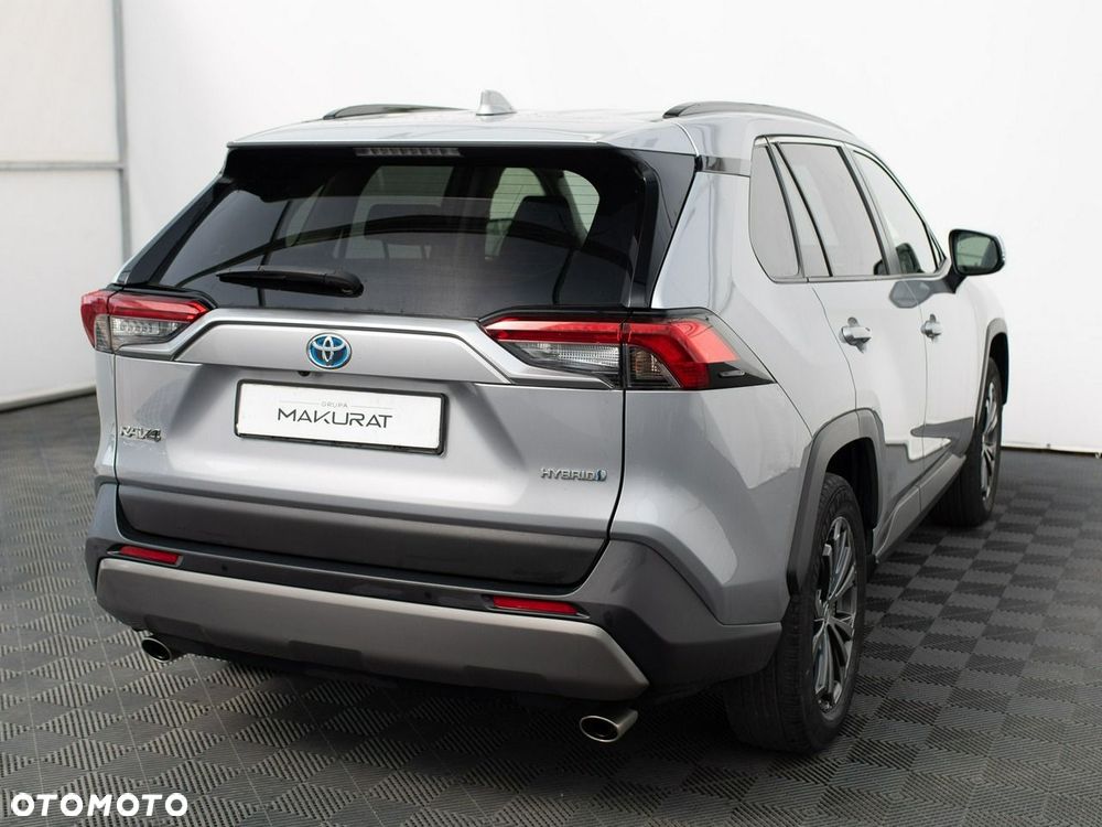 Toyota RAV4 - 6
