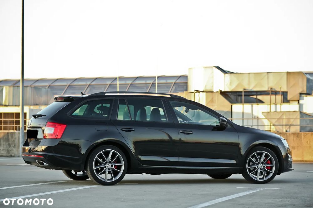 Skoda Octavia 2.0 TDI DSG RS - 17