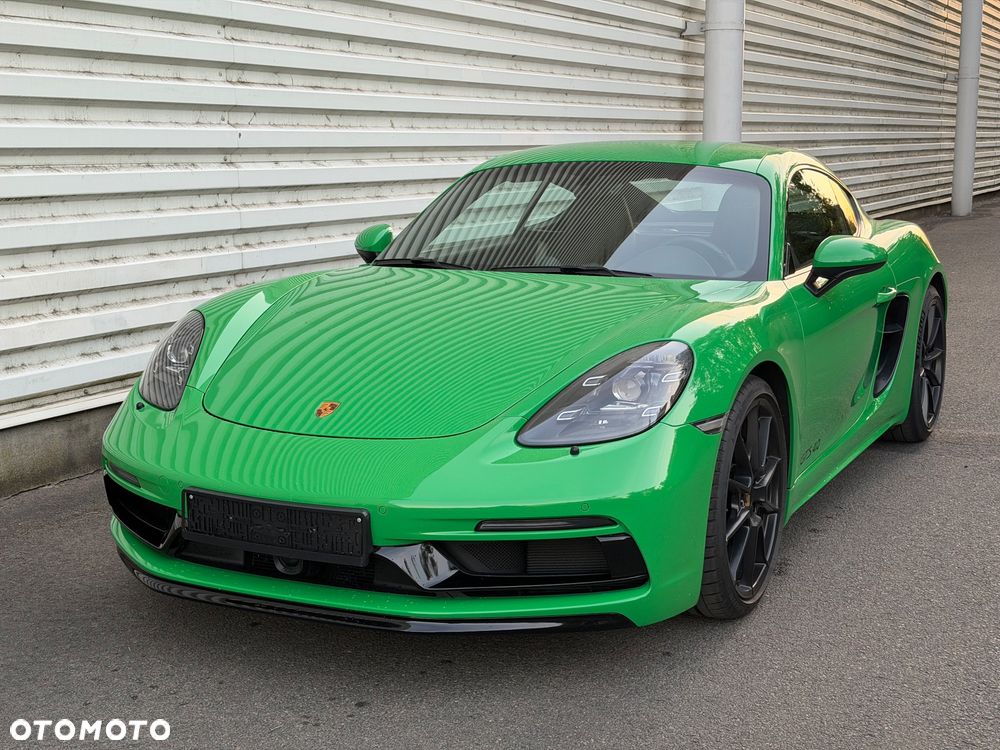 Porsche 718 Cayman - 1