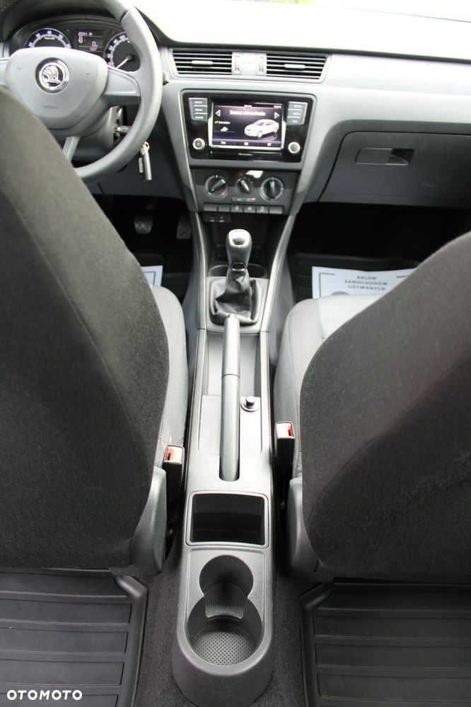 Skoda RAPID - 23