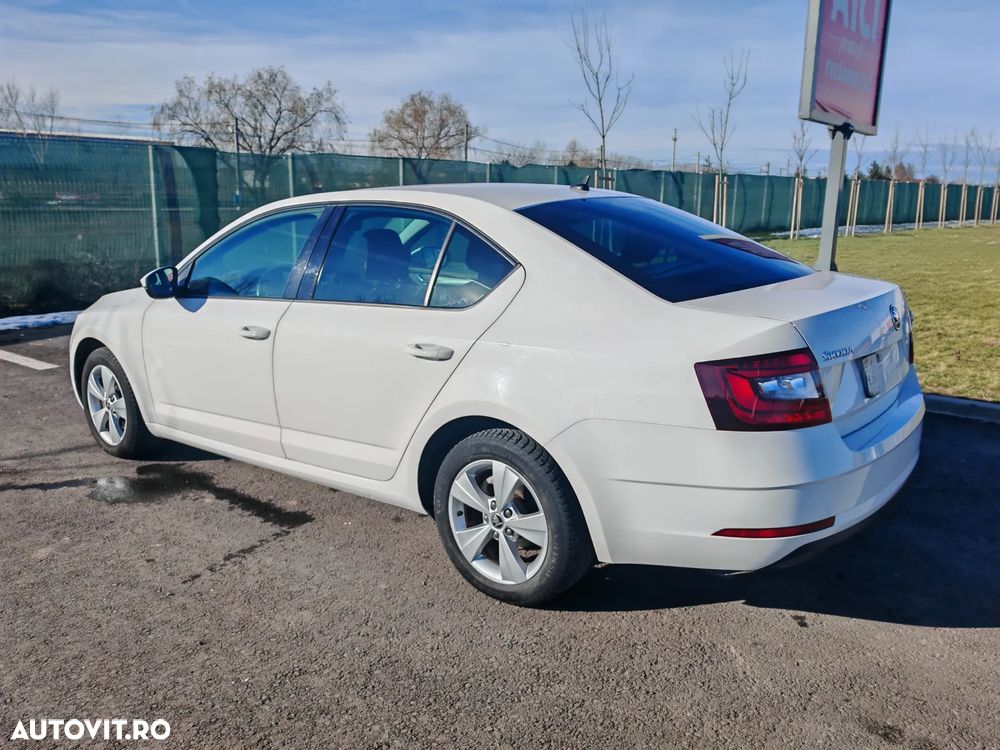 Skoda Octavia 2.0 TDI STYLE - 7