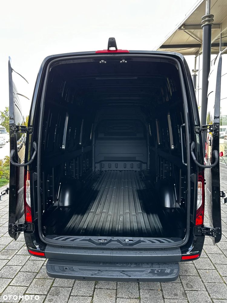 Mercedes-Benz Sprinter - 35