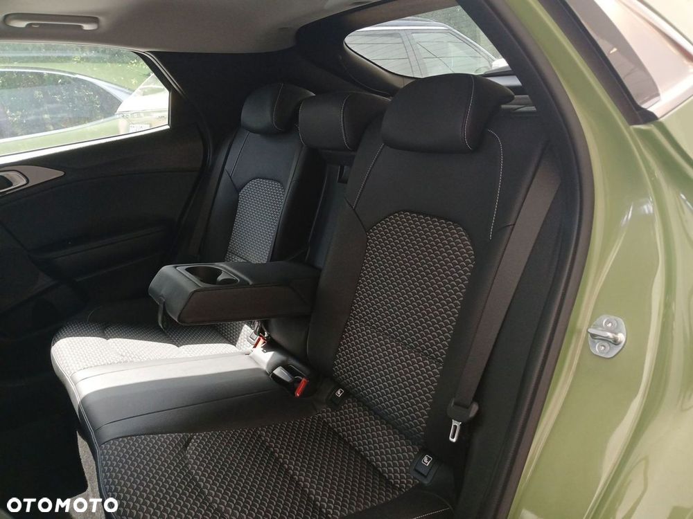 Kia XCeed 1.6 T-GDI Business Line DCT - 16