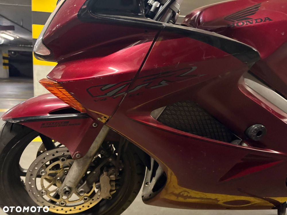 Honda VFR - 11