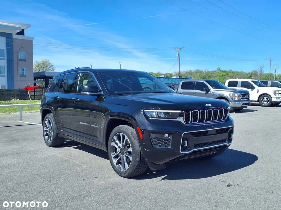 Jeep Grand Cherokee - 1