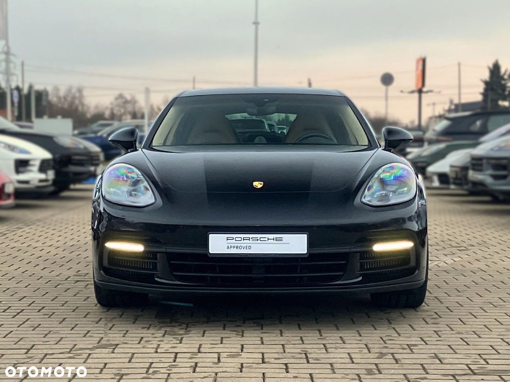 Porsche Panamera - 16