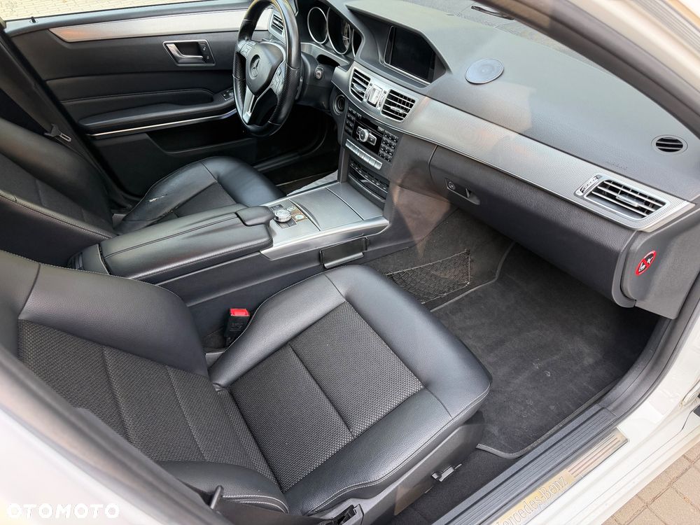 Mercedes-Benz Klasa E 350 BlueTEC 4-Matic Classic - 9