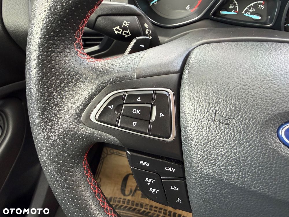 Ford Kuga - 18