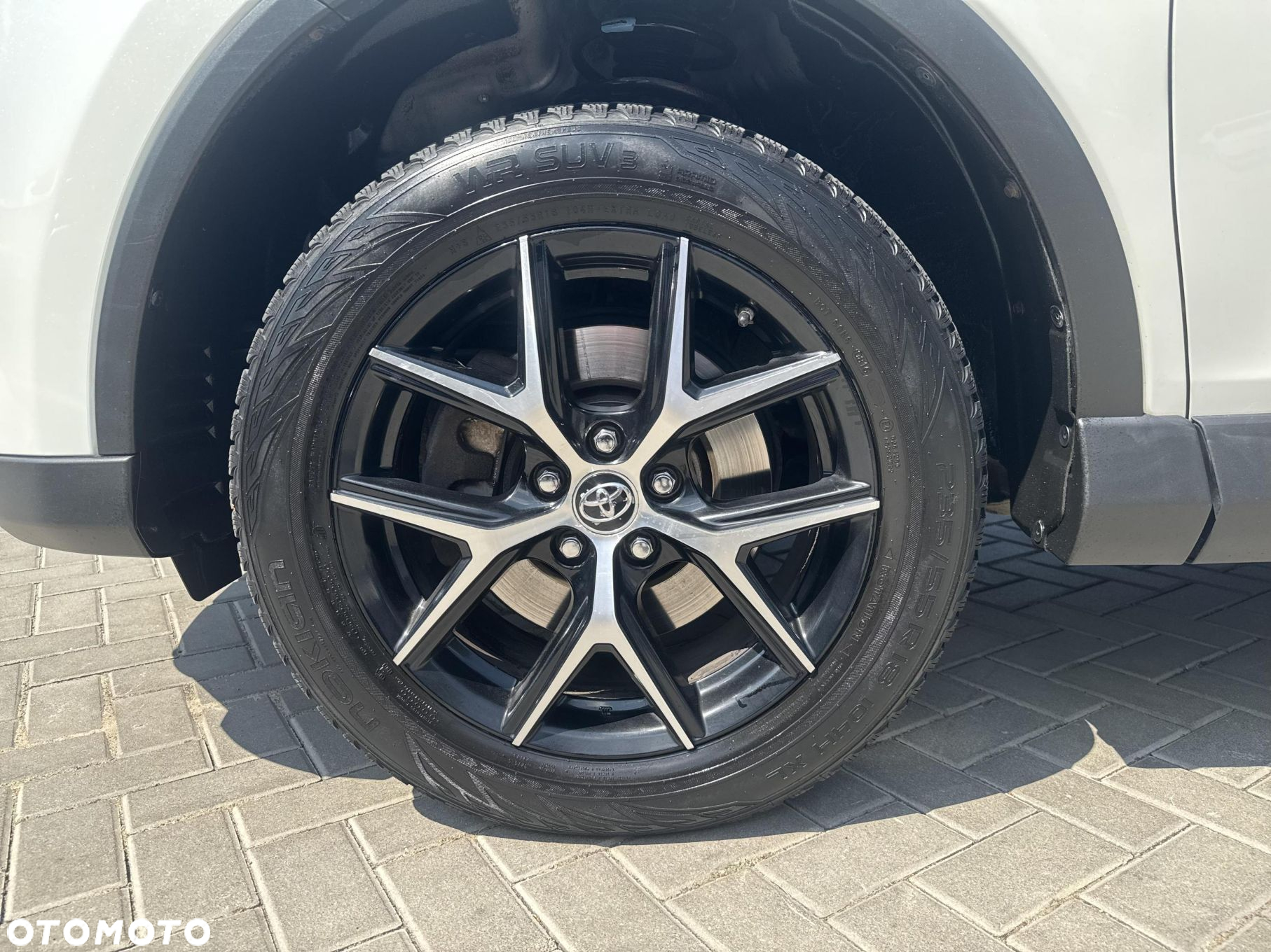 Toyota RAV4 - 24