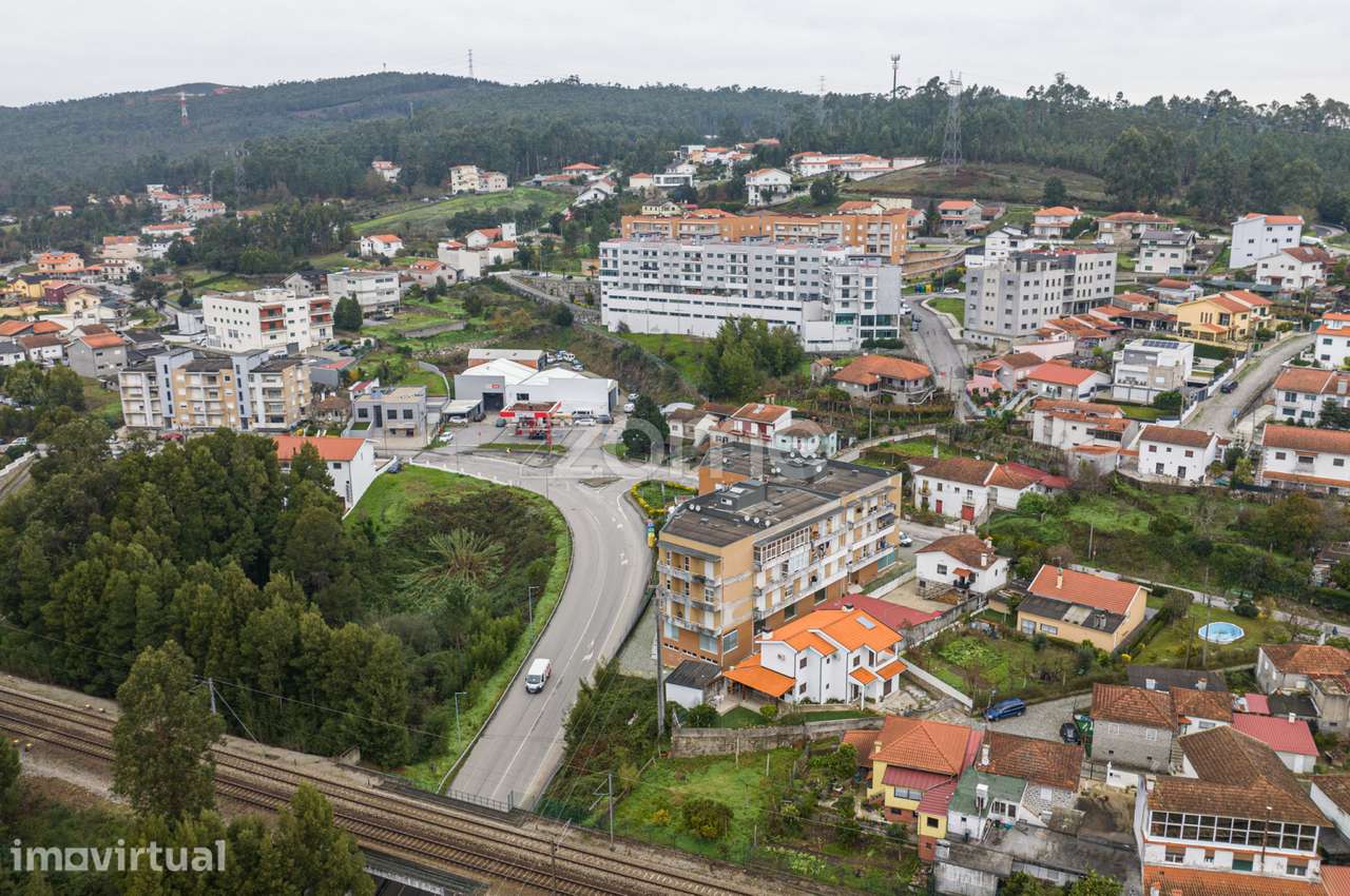 Lojas - Edifício Variante em Sobreira | Paredes - Grande imagem: 2/28