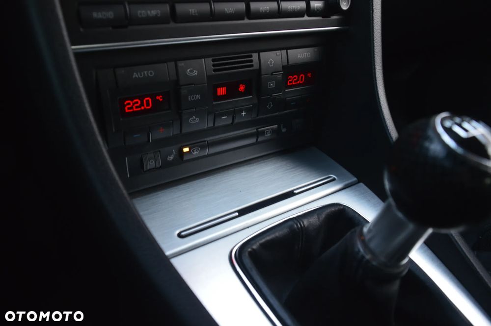 Audi A4 Limousine 2.0 T FSI quattro - 36