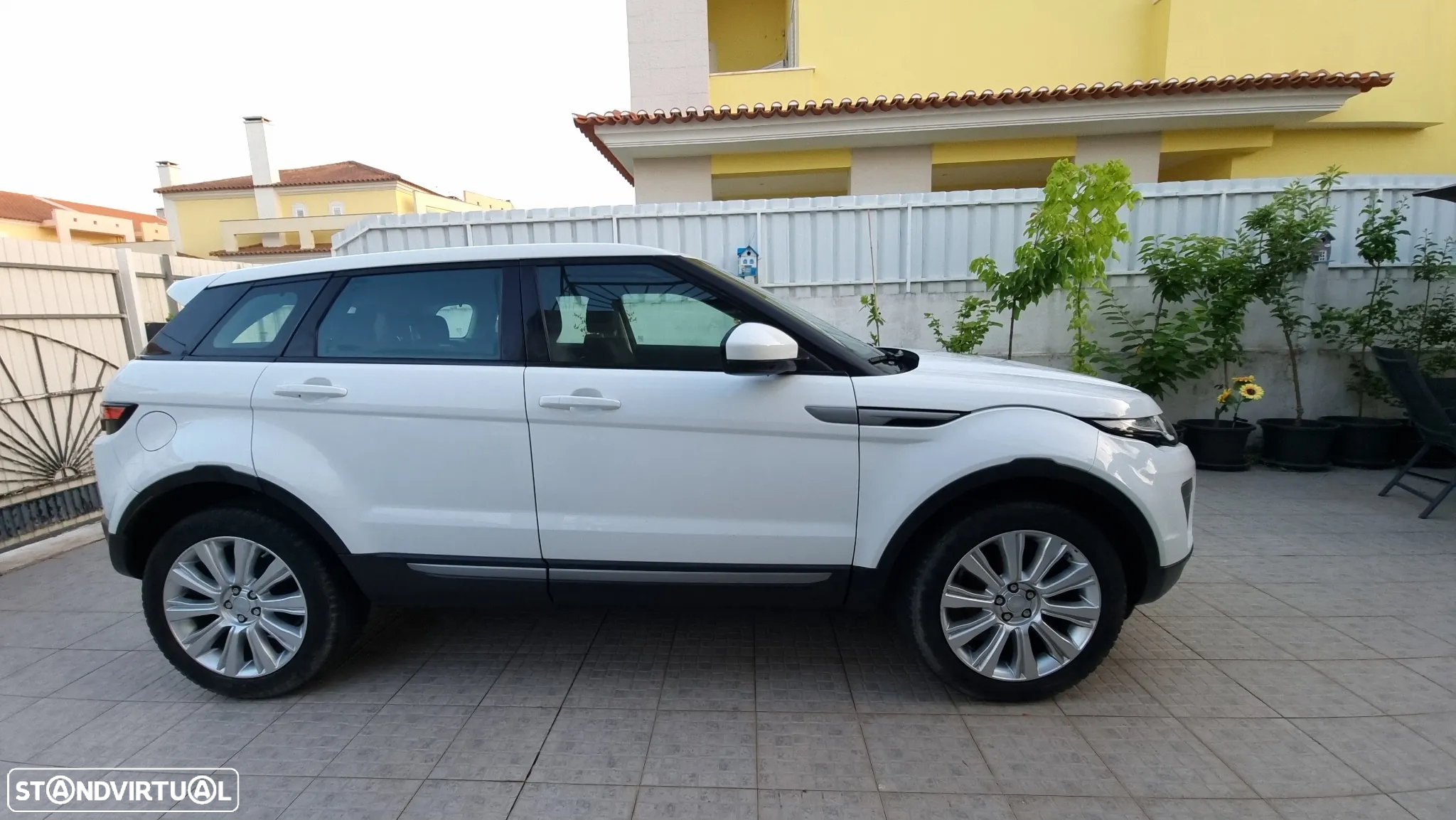 Land Rover Range Rover Evoque 2.0 TD4 Pure - 8