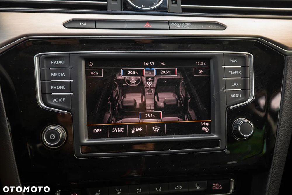 Volkswagen Passat 2.0 TDI SCR DSG Highline - 28
