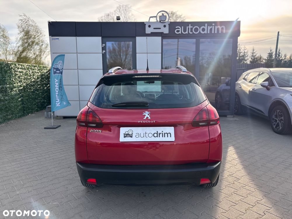 Peugeot 2008 1.2 Pure Tech Allure S&S - 12