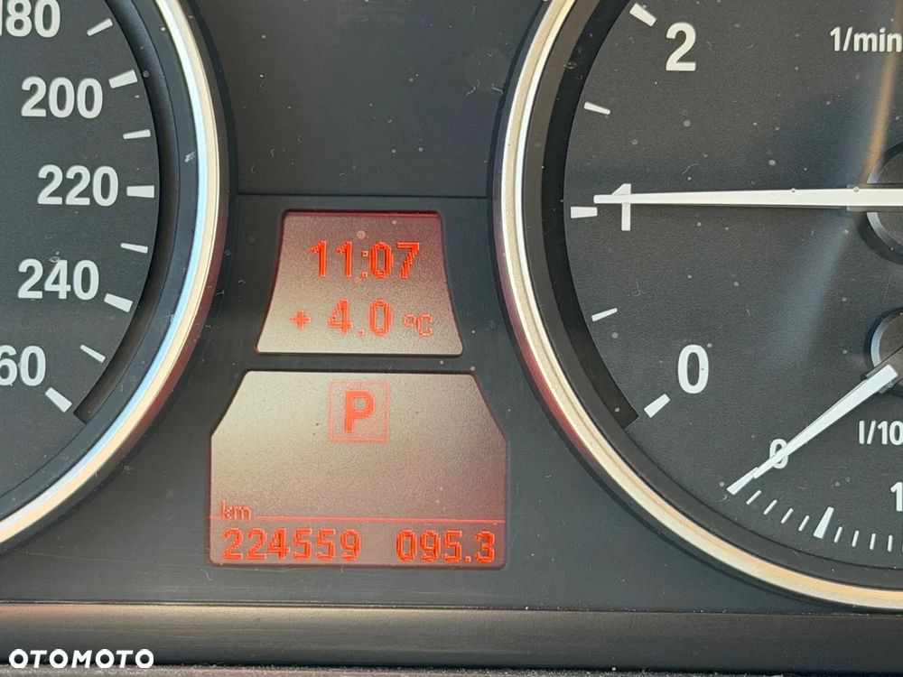BMW X5 xDrive48i - 14
