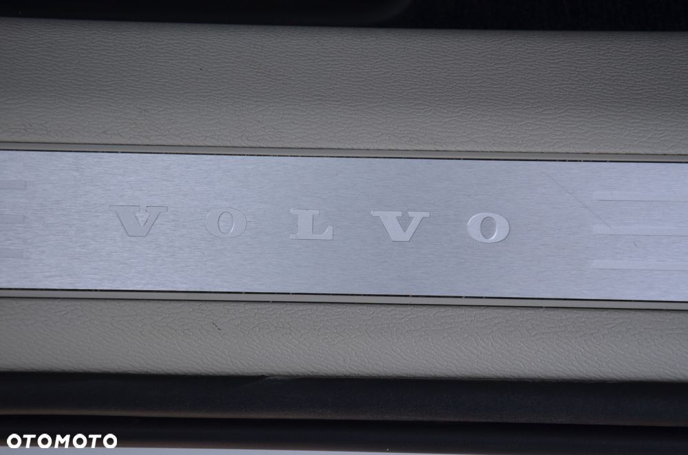 Volvo XC 60 B5 B AWD Ultimate Bright - 14