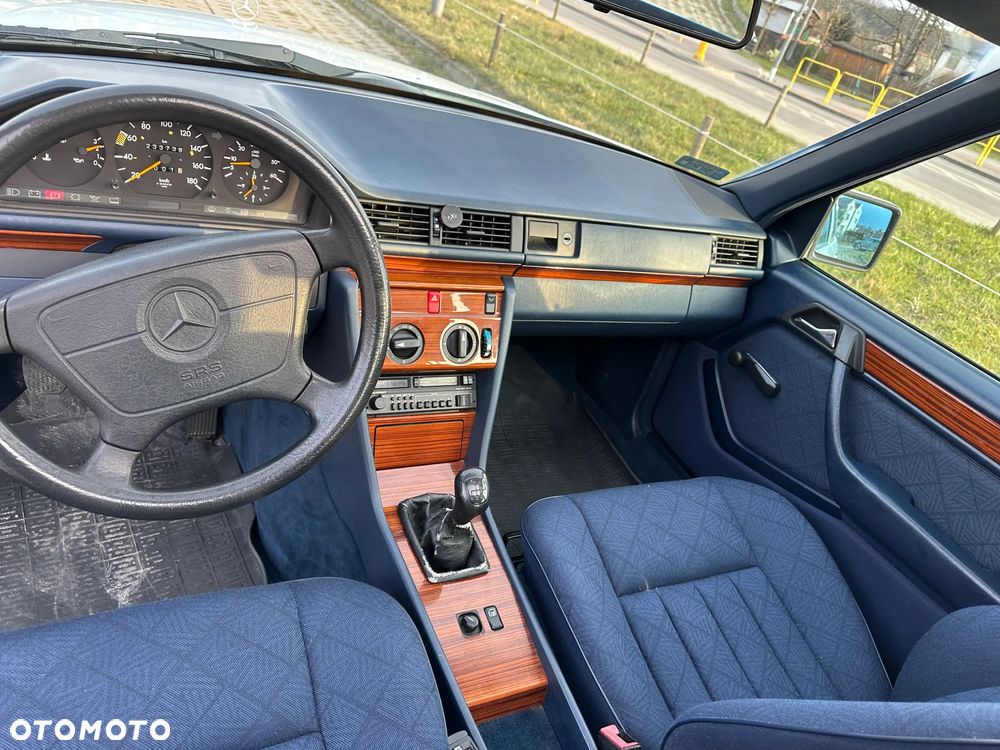 Mercedes-Benz Klasa E - 7