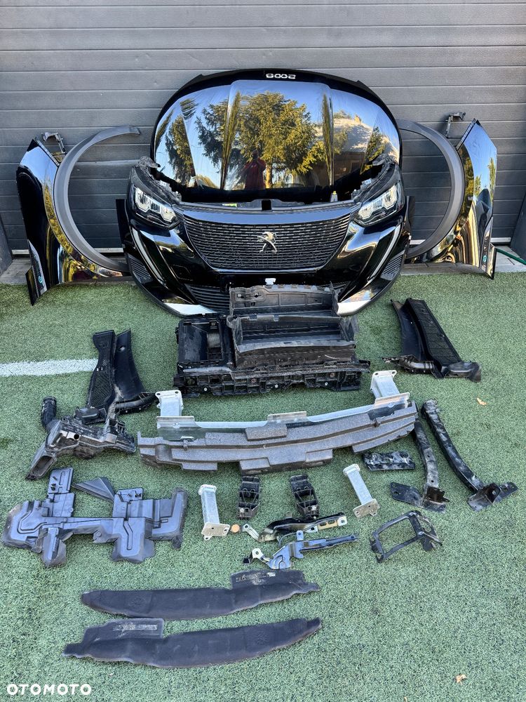 MASKA ZDERZAK LAMPY PAS PEUGEOT 2008 II EV ELEKTRYK KOLOR KTV