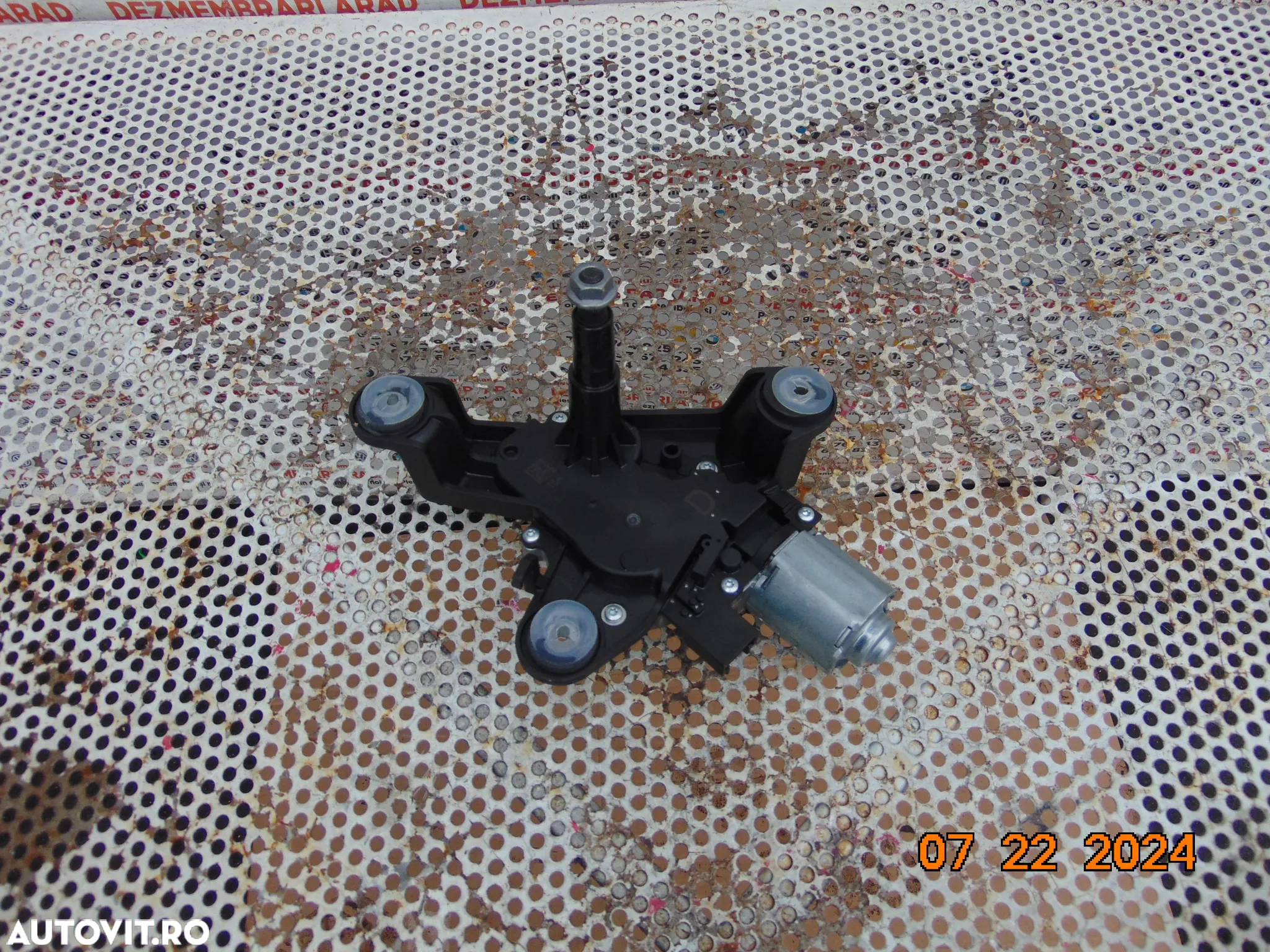 Motoras stergator haion Peugeot 208 dupa 2019 cod 9819900080 - 4