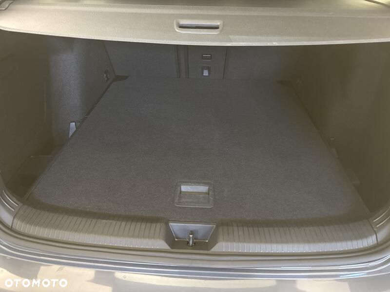 Volkswagen Golf - 21