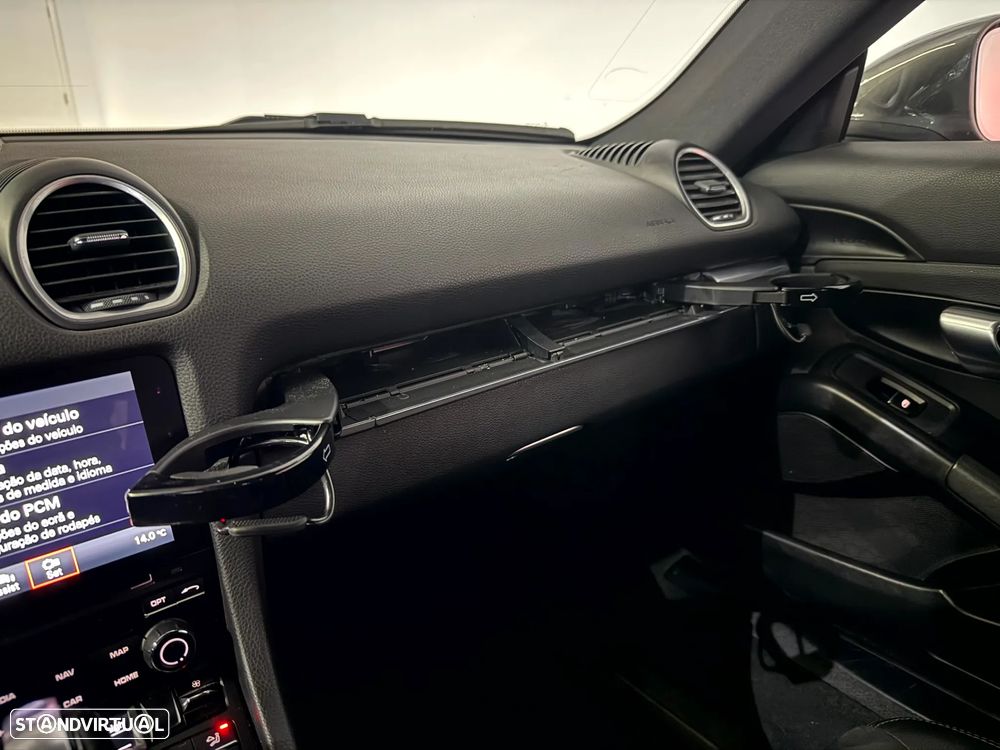 Porsche 718 Cayman - 26