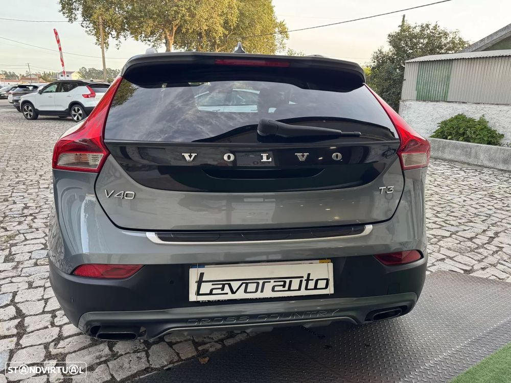Volvo V40 Cross Country 1.5 T3 Geartronic - 8