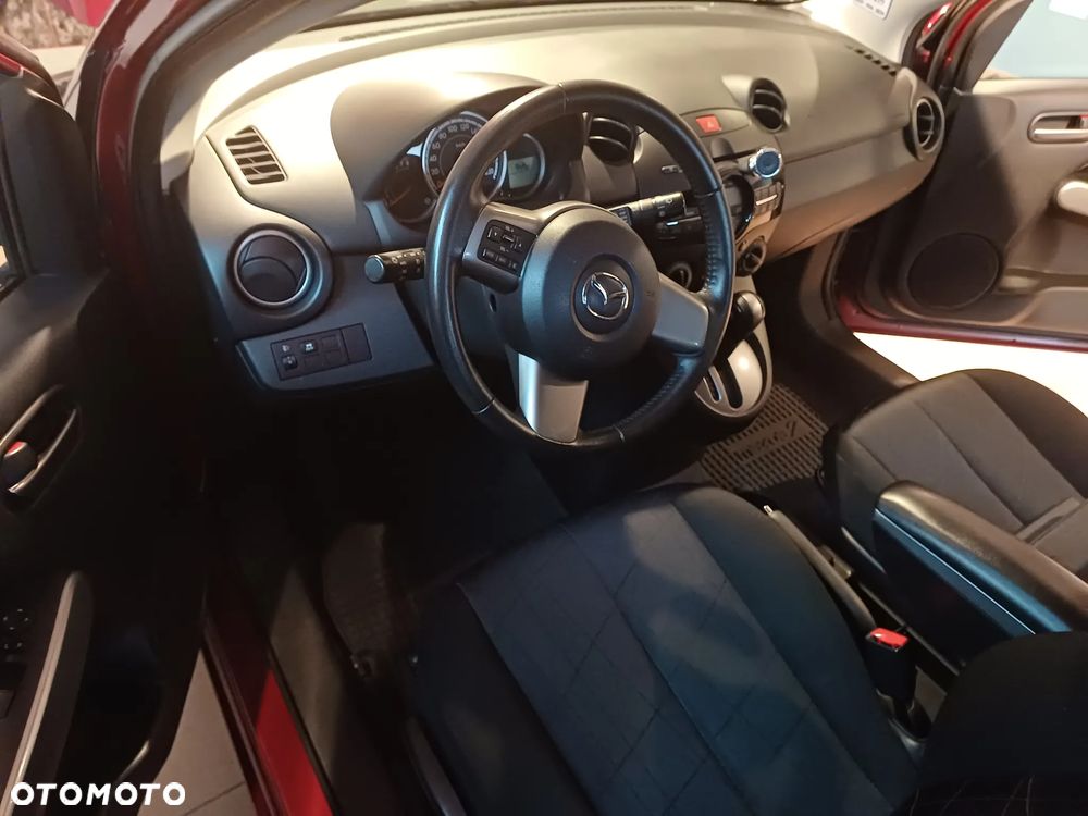 Mazda 2 1.5 Exclusive + - 10