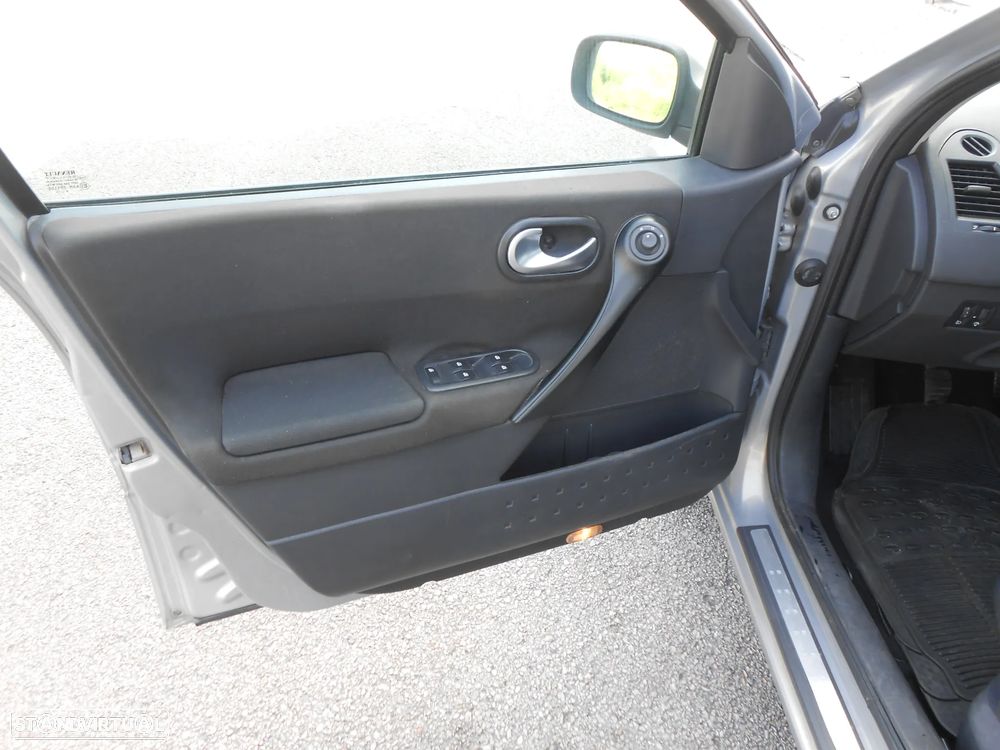 Renault Mégane 1.5 dCi Confort Dynamique - 11